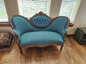 Settee and Chairs – restoration